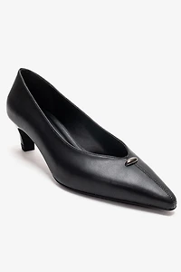 Prologue Shoes Womens Versay Pointed Toe Kitten Heel Pump