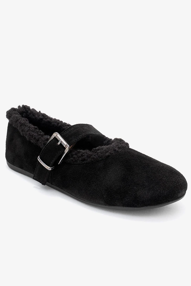 Forever & Always Womens Guin Leather Strap Flat