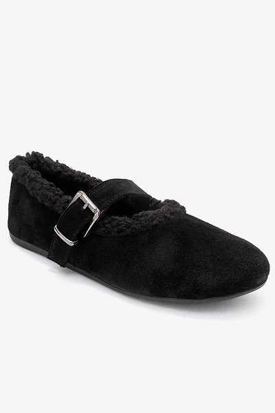 Forever & Always Womens Guin Leather Strap Flat