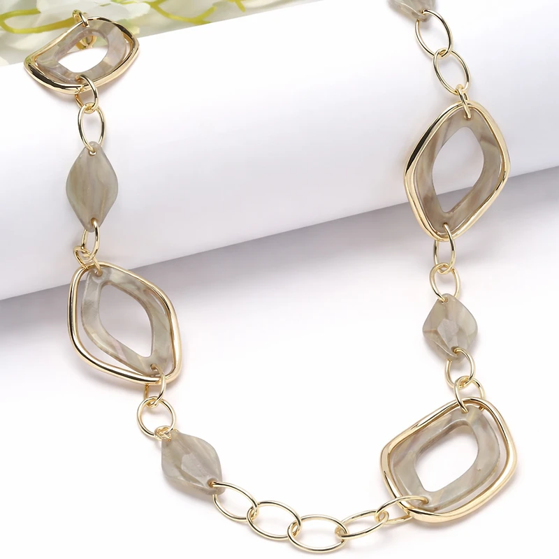 AGP PARIS Geometric Shell Link Statement Necklace