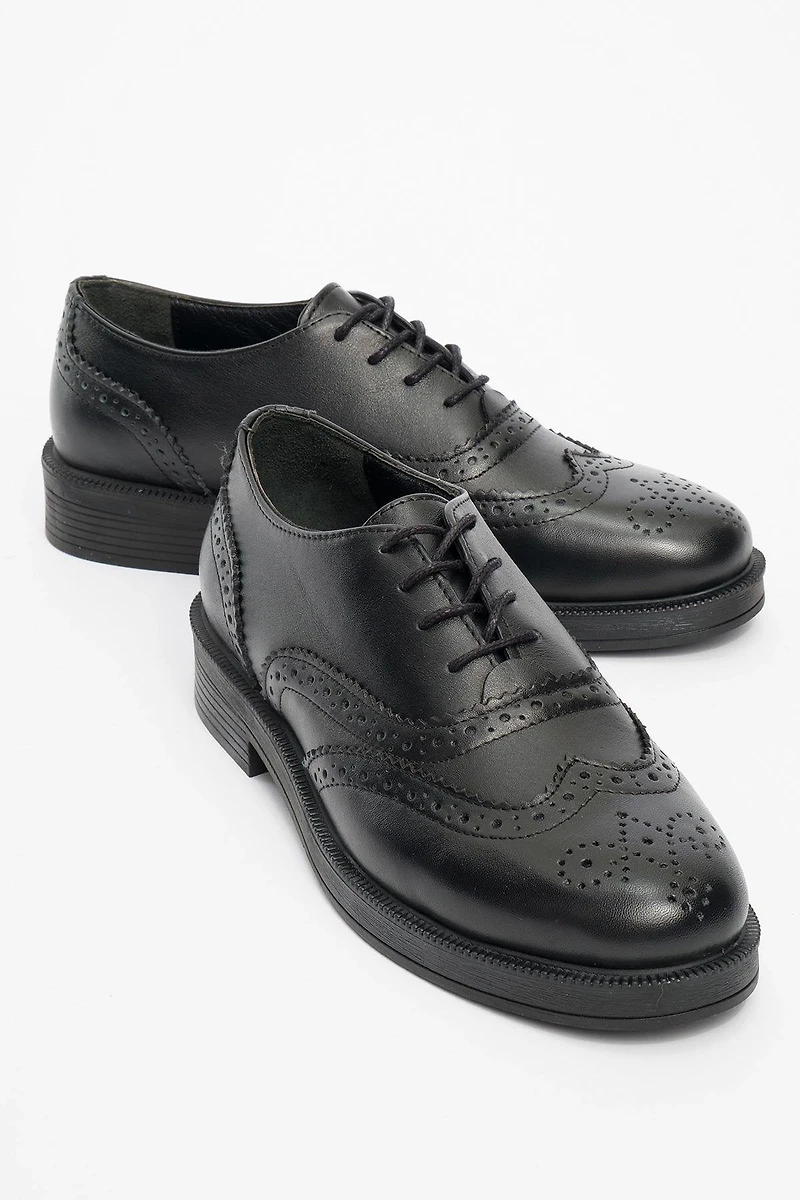 Forever & Always Womens Avra Leather Oxford