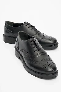 Forever & Always Womens Avra Leather Oxford