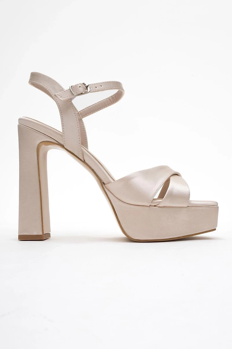 Prologue Shoes Womens Yulia Cross-Strap Platform Heel Sandal