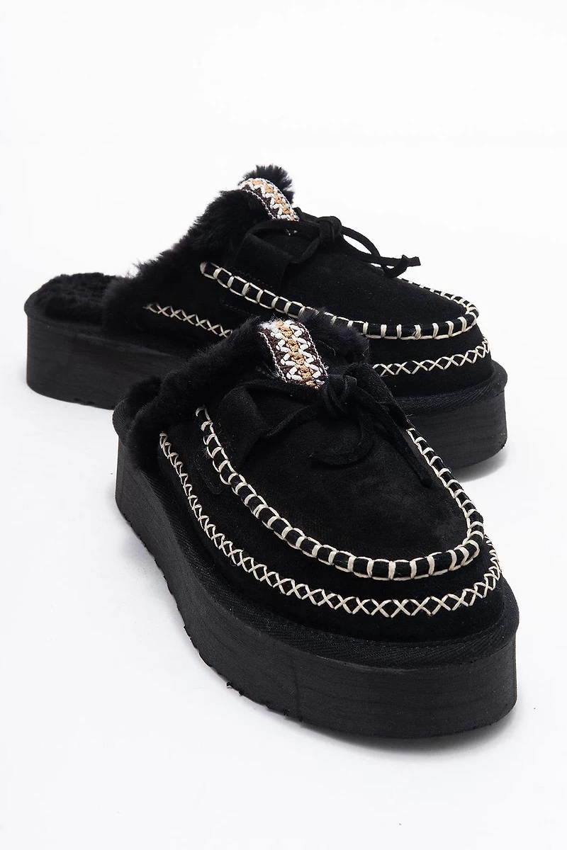 Forever & Always Womens Yalina Leather Platform Moccasin Slippers