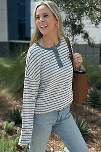 Threaded Pear Women's Victoria Henley Top