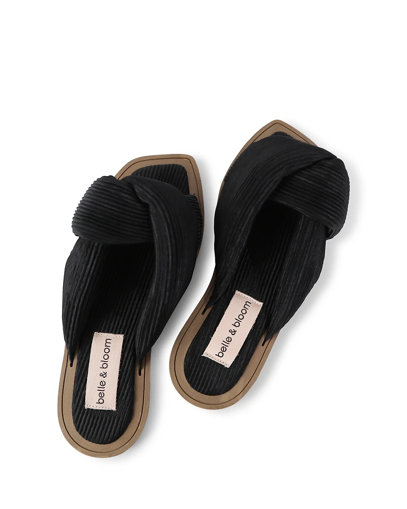 Belle & Bloom Womens Oblivion Slides