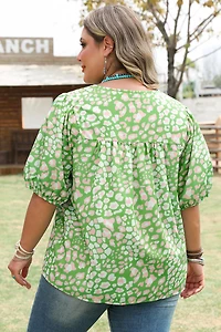 Threaded Pear Women's Selena Plus Size Floral Tassel Tie Blouse