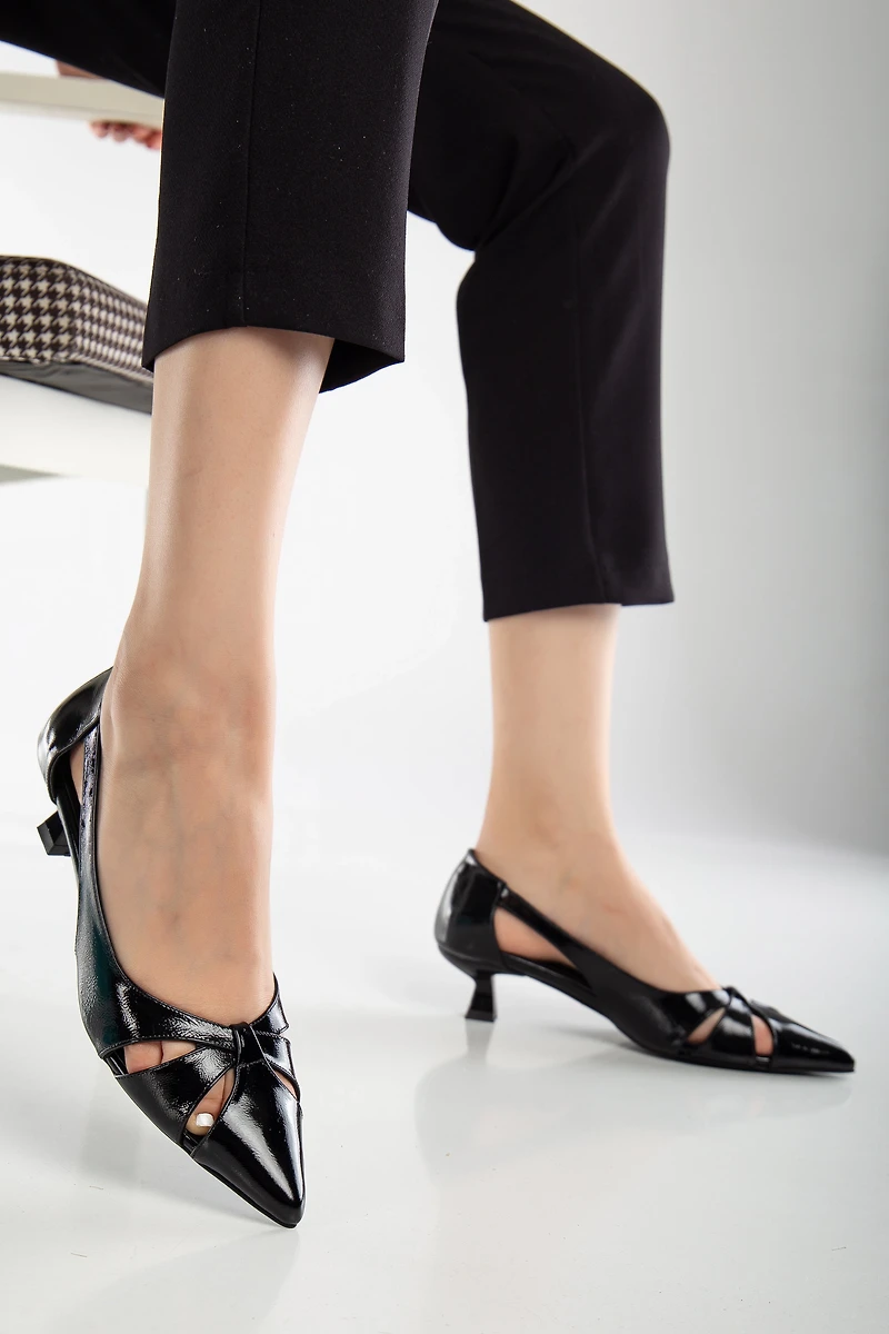 Forever & Always Womens Sidal Kitten Heel Leather Pumps