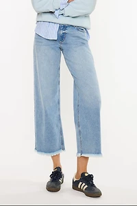 KanCan Women's Essentials Mid Rise Crop Wide Jeans Mal