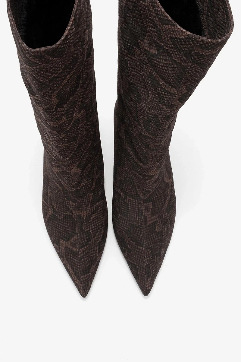 Prologue Shoes Womens Crow Embossed Pointed Toe Boot