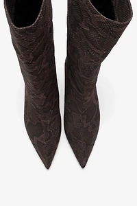 Prologue Shoes Womens Crow Embossed Pointed Toe Boot