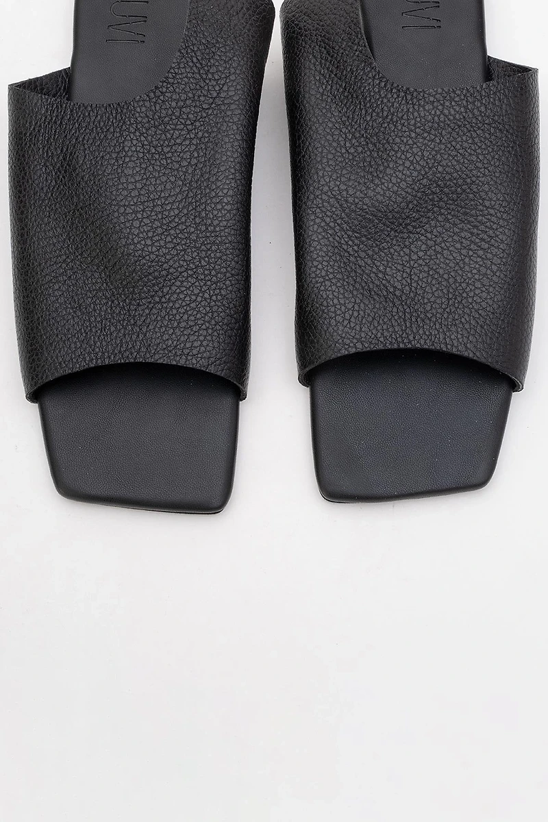 Forever & Always Womens Orianna Leather Slide Sandals