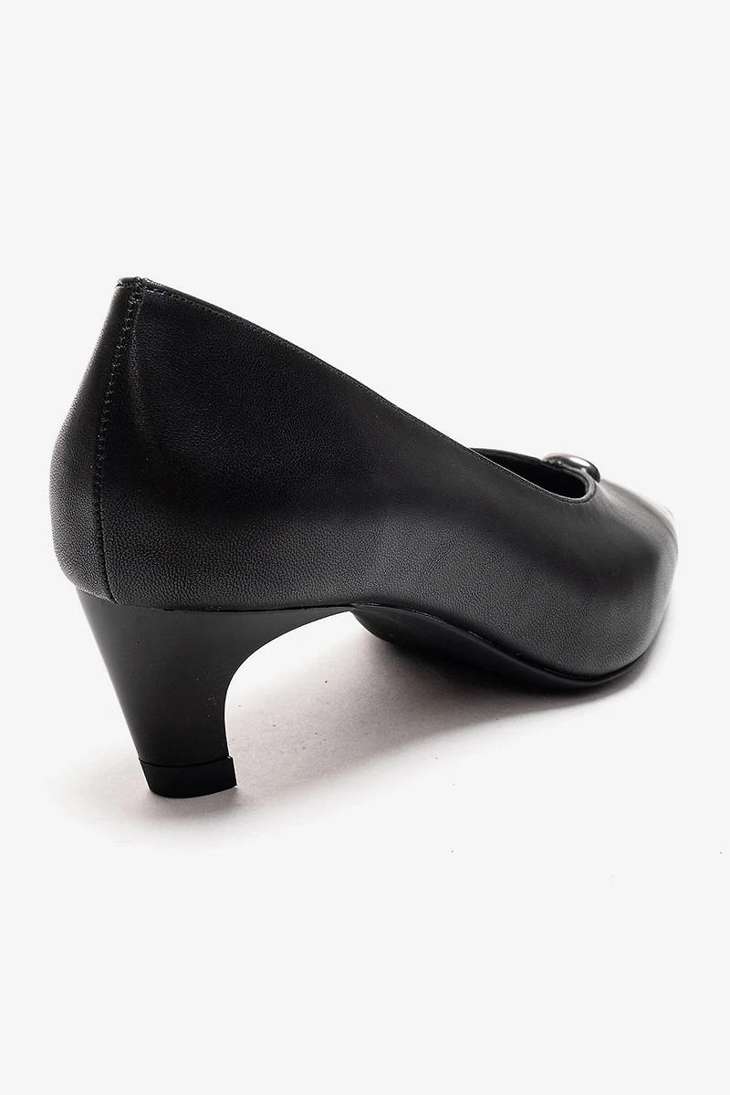 Prologue Shoes Womens Versay Pointed Toe Kitten Heel Pump