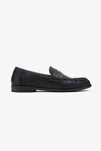 Forever & Always Womens Valia Leather Loafer