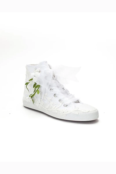Forever & Always Womens Sylvara Floral Lace Ribbon Bridal High Top Sneaker