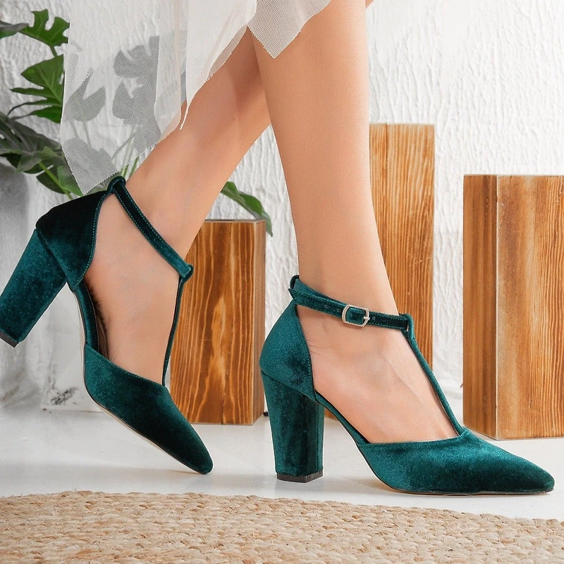 Forever & Always Womens Angelique Velvet High Heels