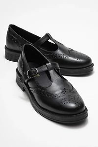 Forever & Always Womens Janney Leather Strap Loafers