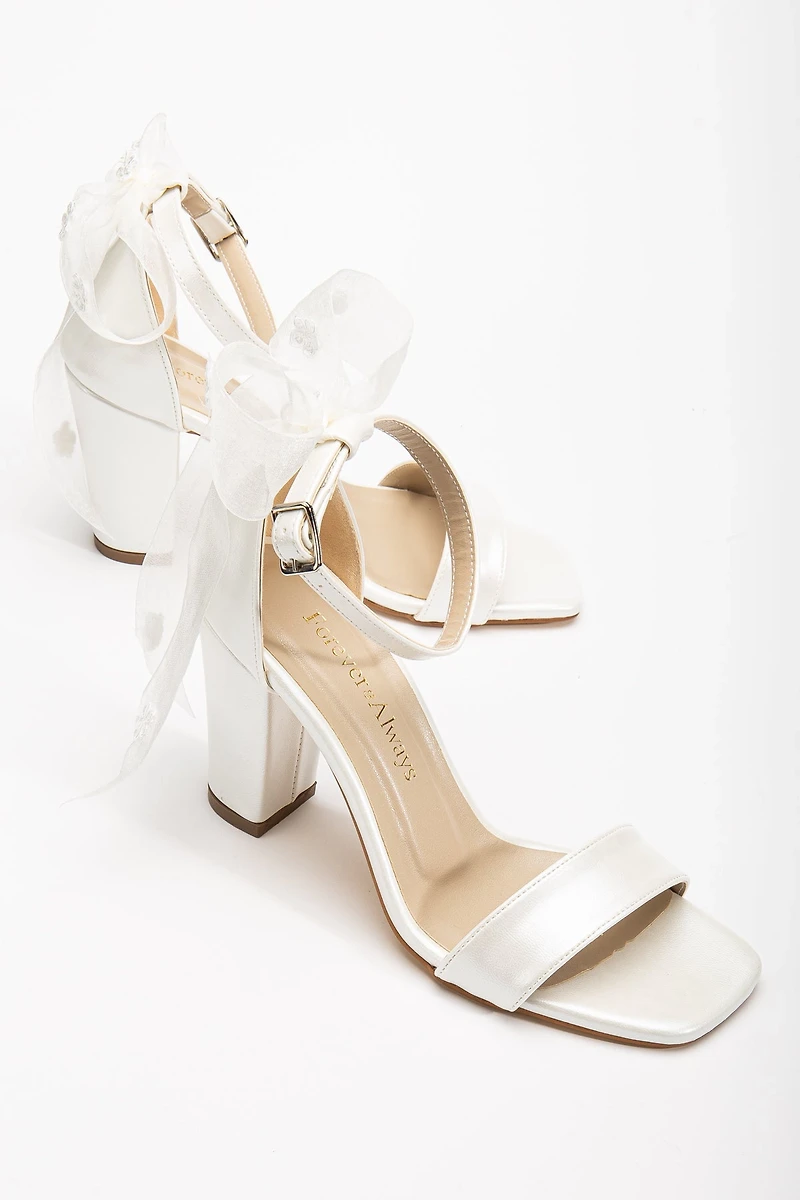 Forever & Always Womens Rafaelle Bridal Sandals with Lace Back Bow
