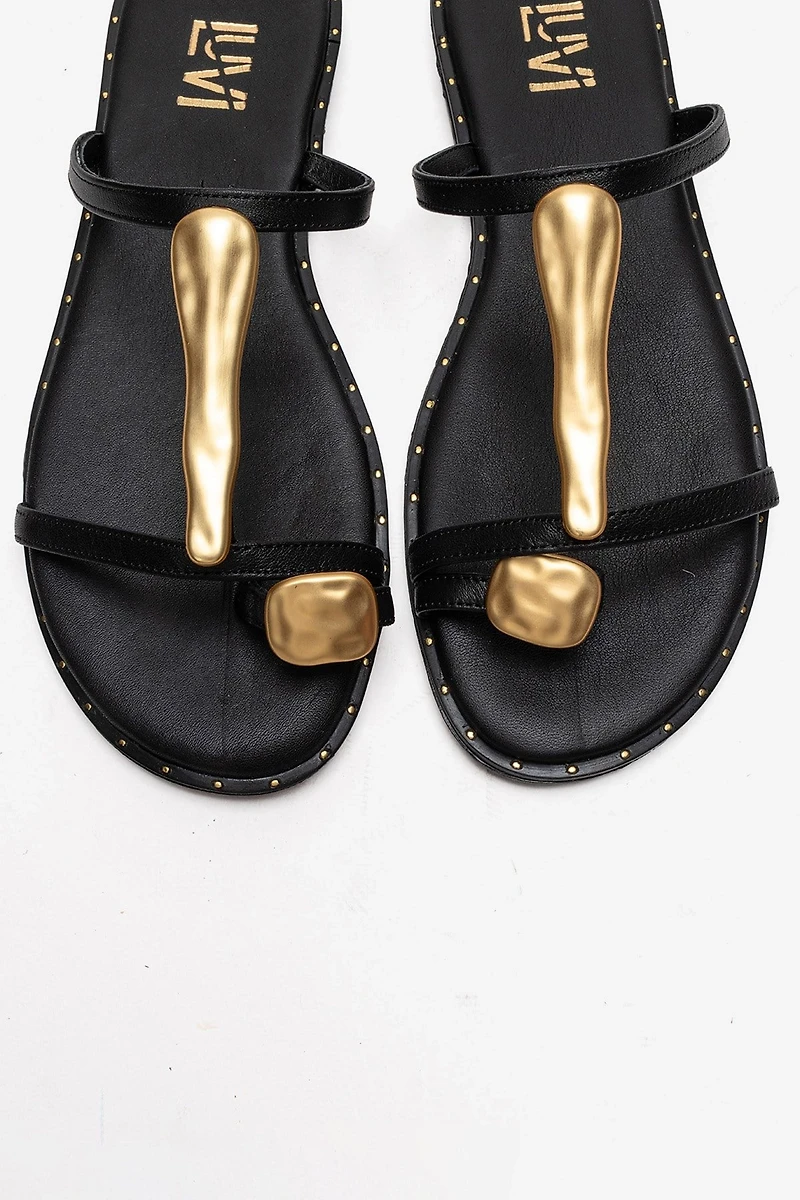 Forever & Always Womens Tessa Leather Thong Sandals