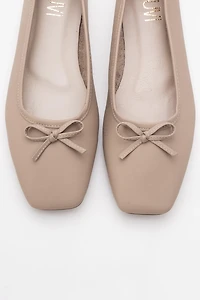 Forever & Always Womens Sosa Leather Ballet Flats