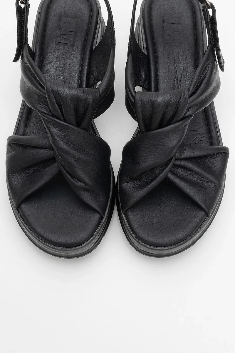 Forever & Always Womens Oara Leather Sandals
