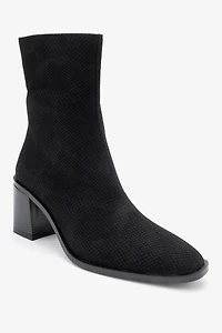 Prologue Shoes Womens Chara Block Heel Ankle Boot