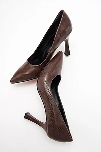 Prologue Shoes Womens Forest Pointed Toe Pump