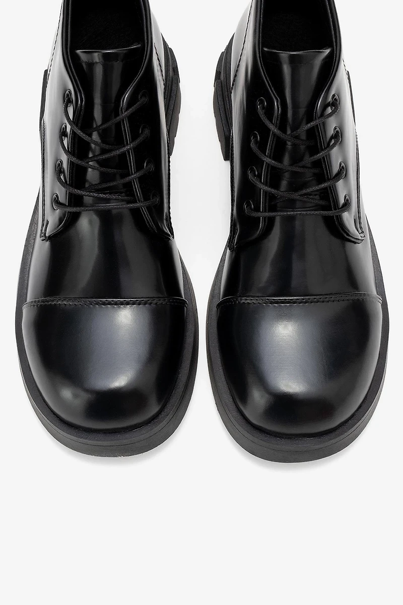 Prologue Shoes Womens Lagom Patent Boot