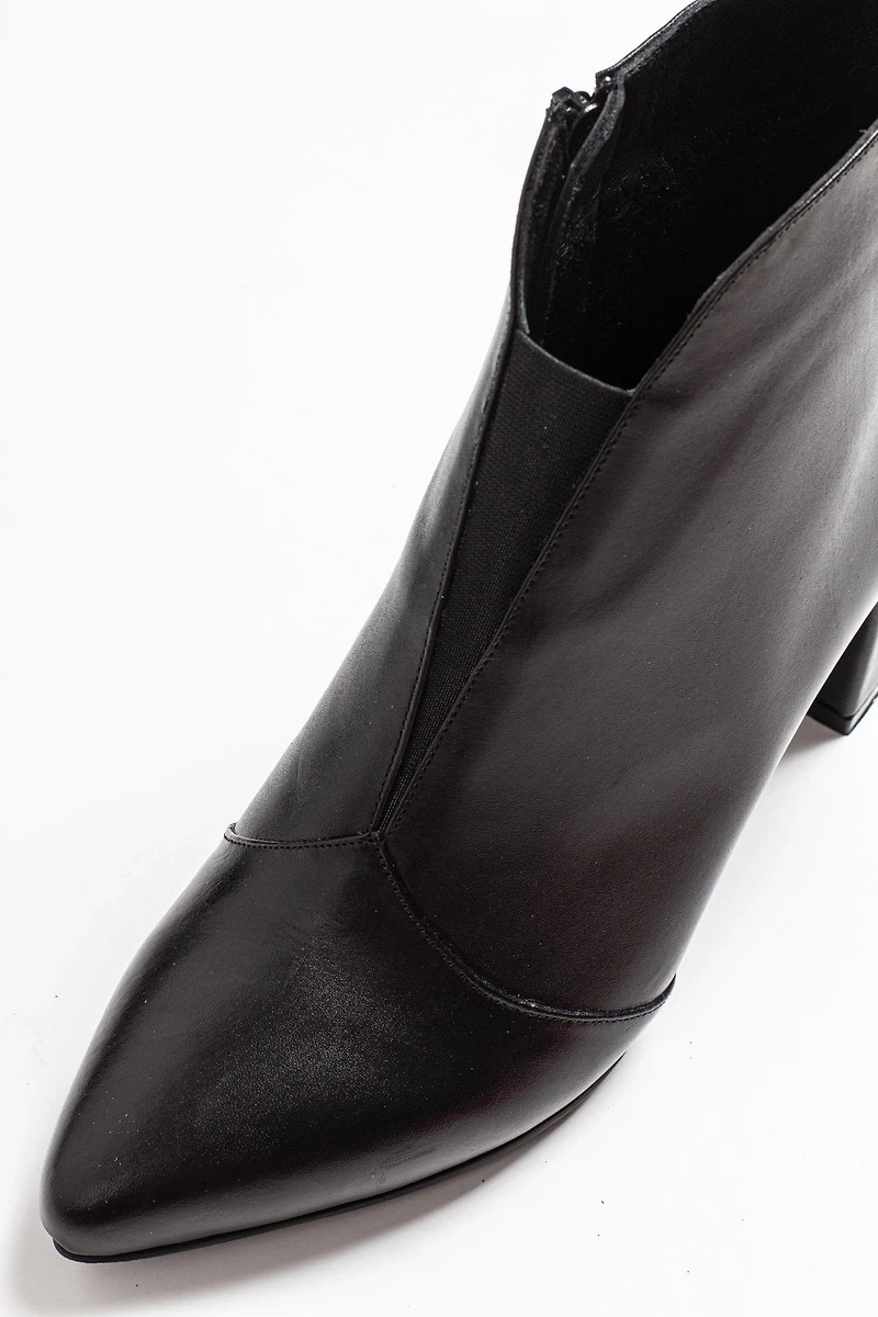 Forever & Always Womens Finda Leather Block Heel Boots