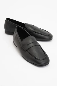 Forever & Always Womens Skye Leather Loafers