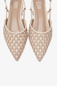 Prologue Shoes Womens Chanda Pointed Toe Woven Sandal