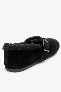 Forever & Always Womens Guin Leather Strap Flat