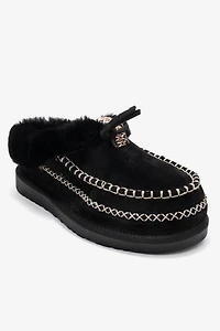 Forever & Always Womens Noriel Leather Moccasin Slippers