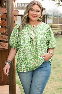 Threaded Pear Women's Selena Plus Size Floral Tassel Tie Blouse