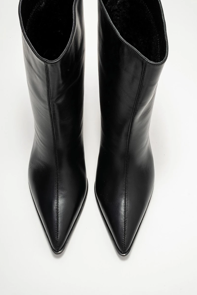 Forever & Always Womens Aleo Leather Pointed Toe Boot