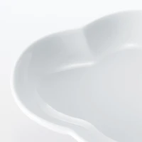 Hasami Ware Lucky Small Plate - Pine - White