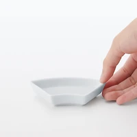 Hasami Ware Lucky Small Plate - Fan - White