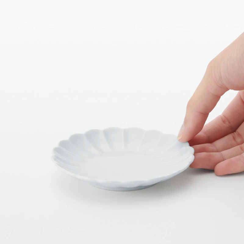 Hasami Ware Lucky Small Plate - Chrysanthemum