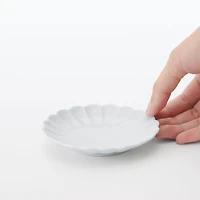 Hasami Ware Lucky Small Plate - Chrysanthemum