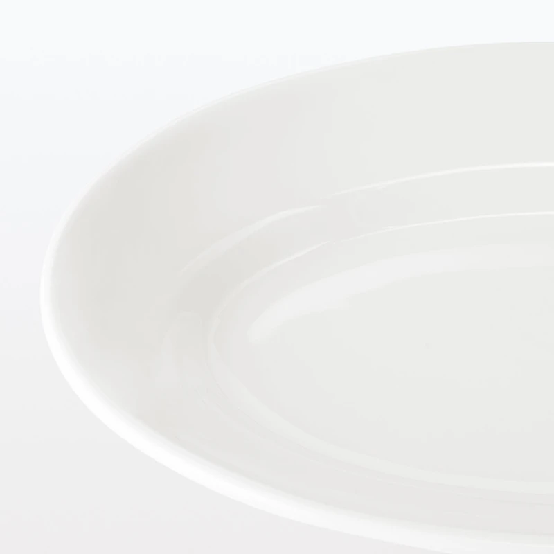 Porcelain Rimmed Oval Plate Medium
