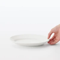 Porcelain Rimmed Oval Plate Medium