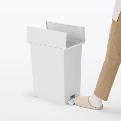 Polypropylene Pedal Dust Bin with Double-Hinged Lid - 35.1 L