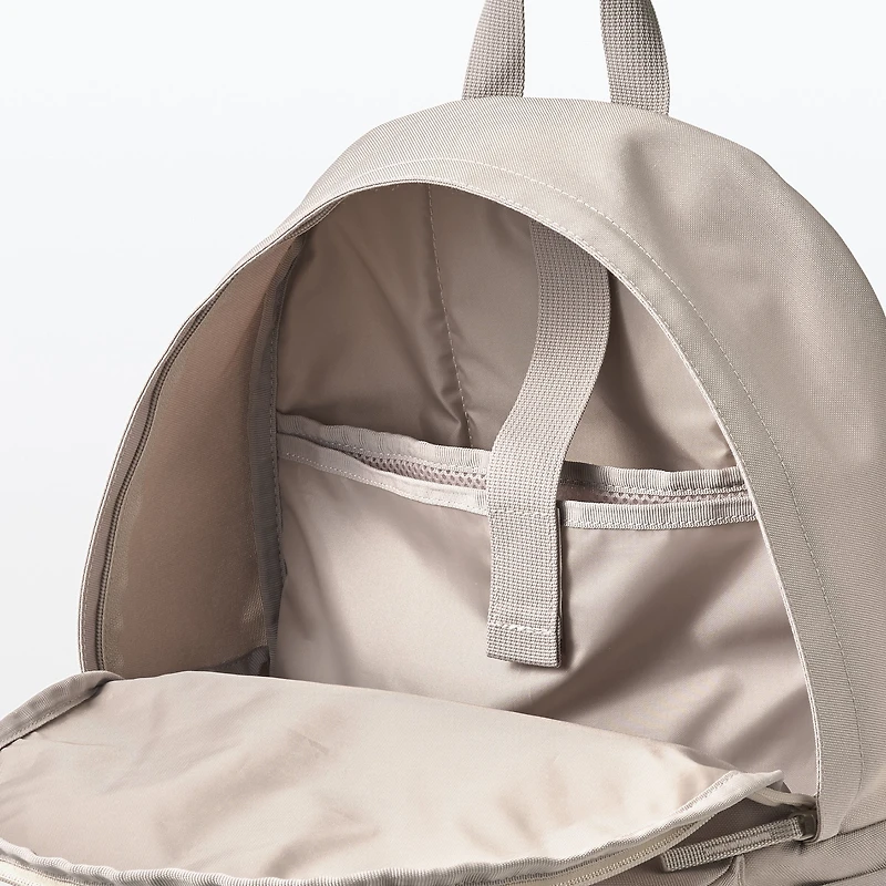 Less Tiring Water Repellent Backpack