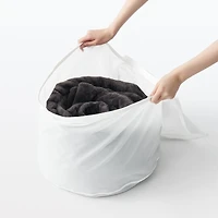 Densely Woven Fibre-Shielding Laundry Net for Large Items