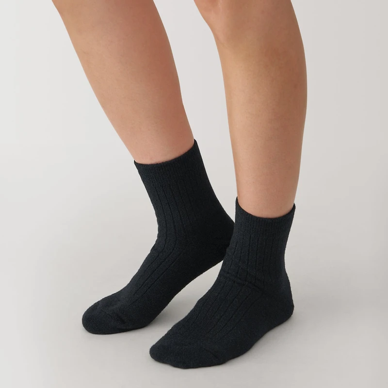 Right Angle Loose Top Short Socks