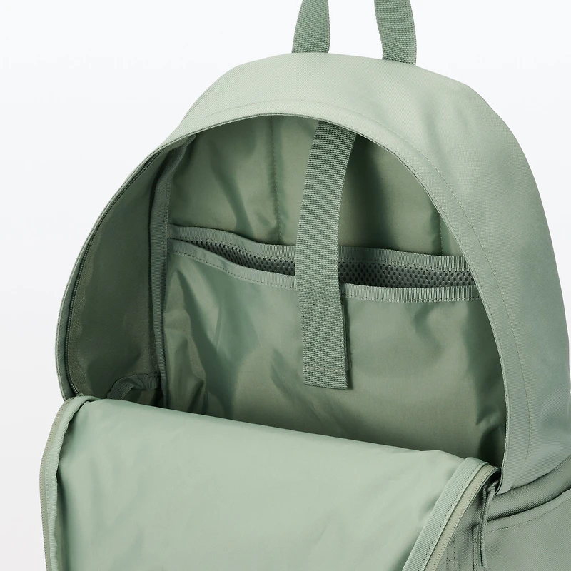 Less Tiring Water Repellent Backpack