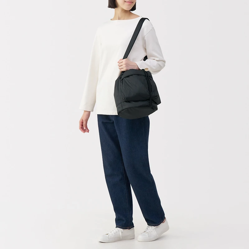 Water Repellent Padded Drawstring Bag