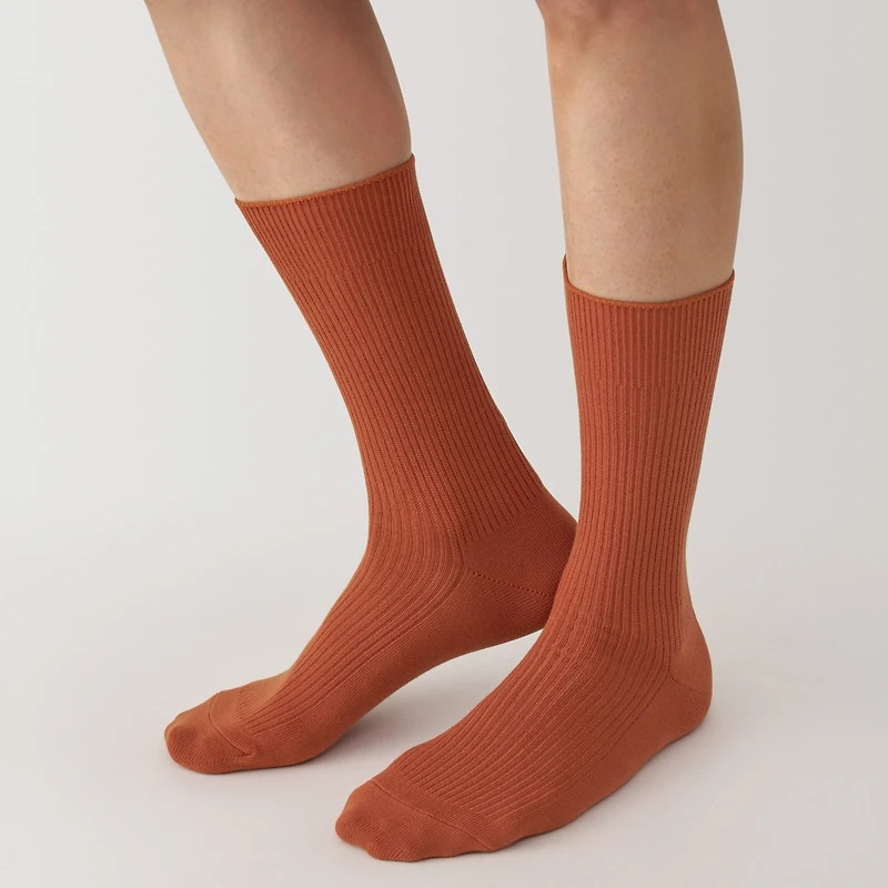 Right Angle Ribbed Socks