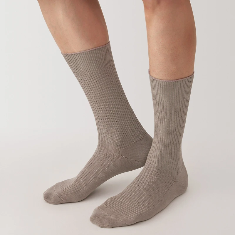 Right Angle Ribbed Socks
