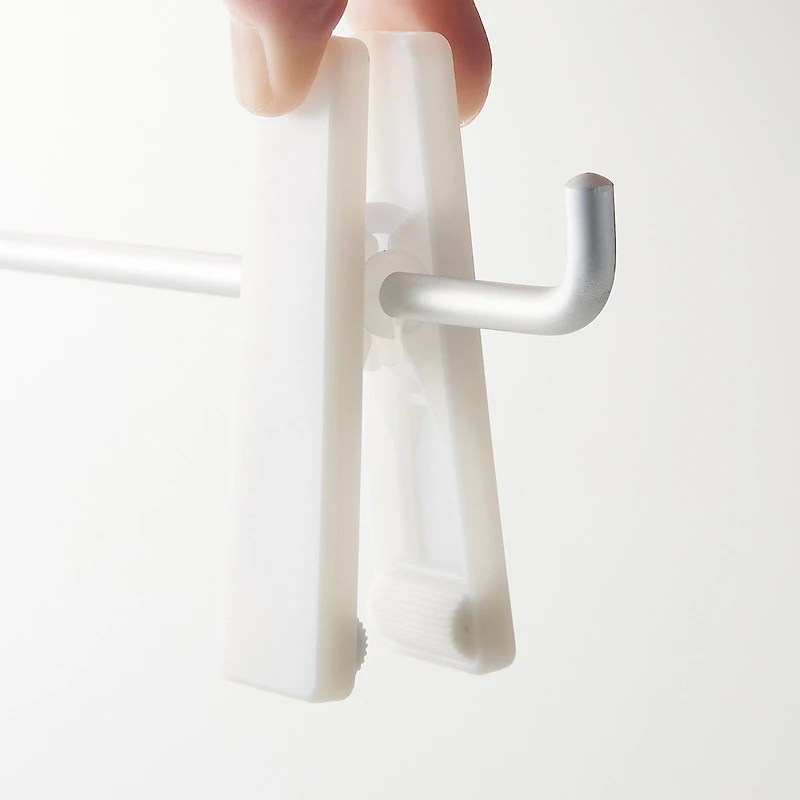 Single Tier Aluminum Hanger for Bottoms